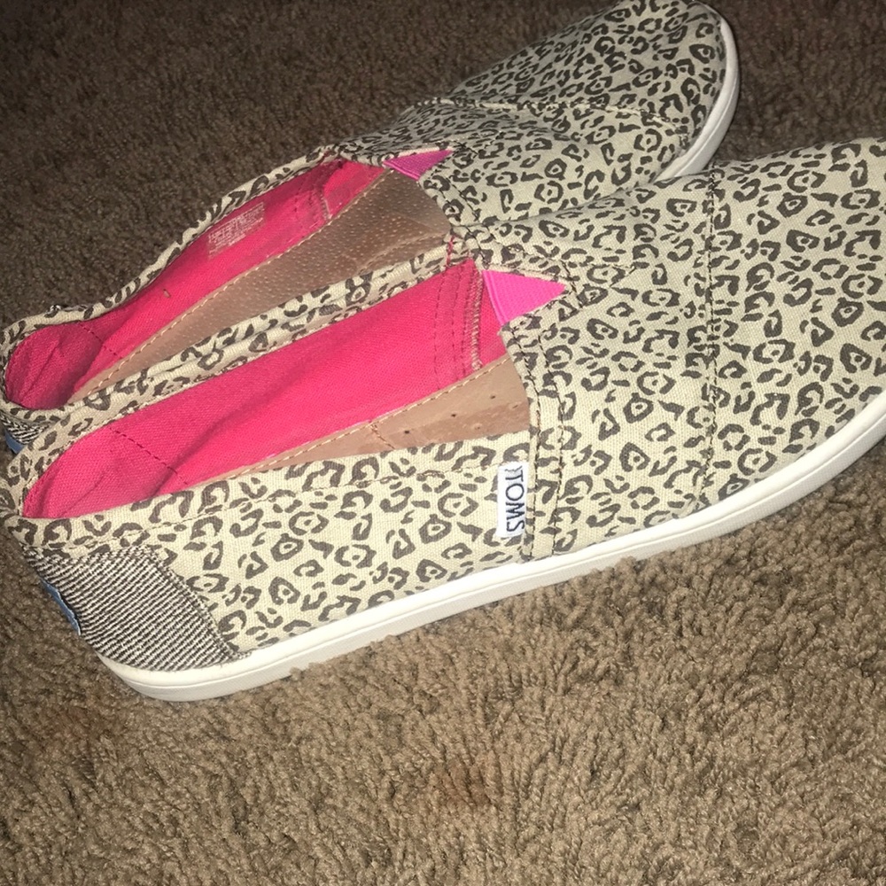 Toms size 6 kids